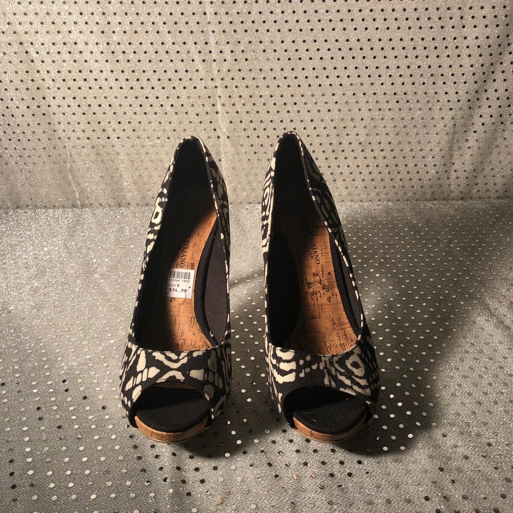 heels - Picture 2 of 4